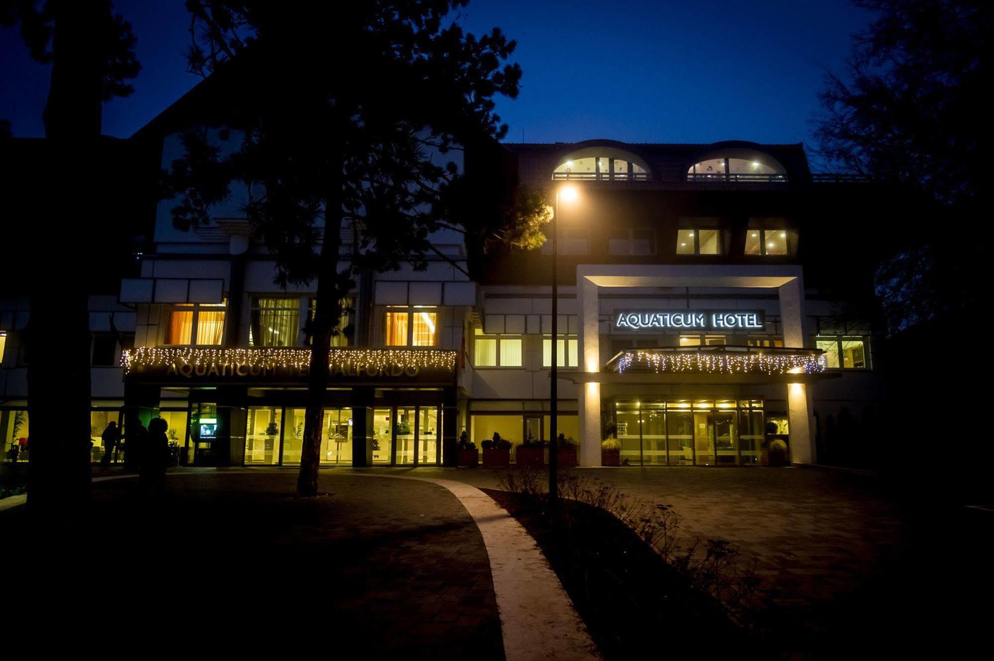 Aquaticum Debrecen Termal & Wellness Hotel Экстерьер фото