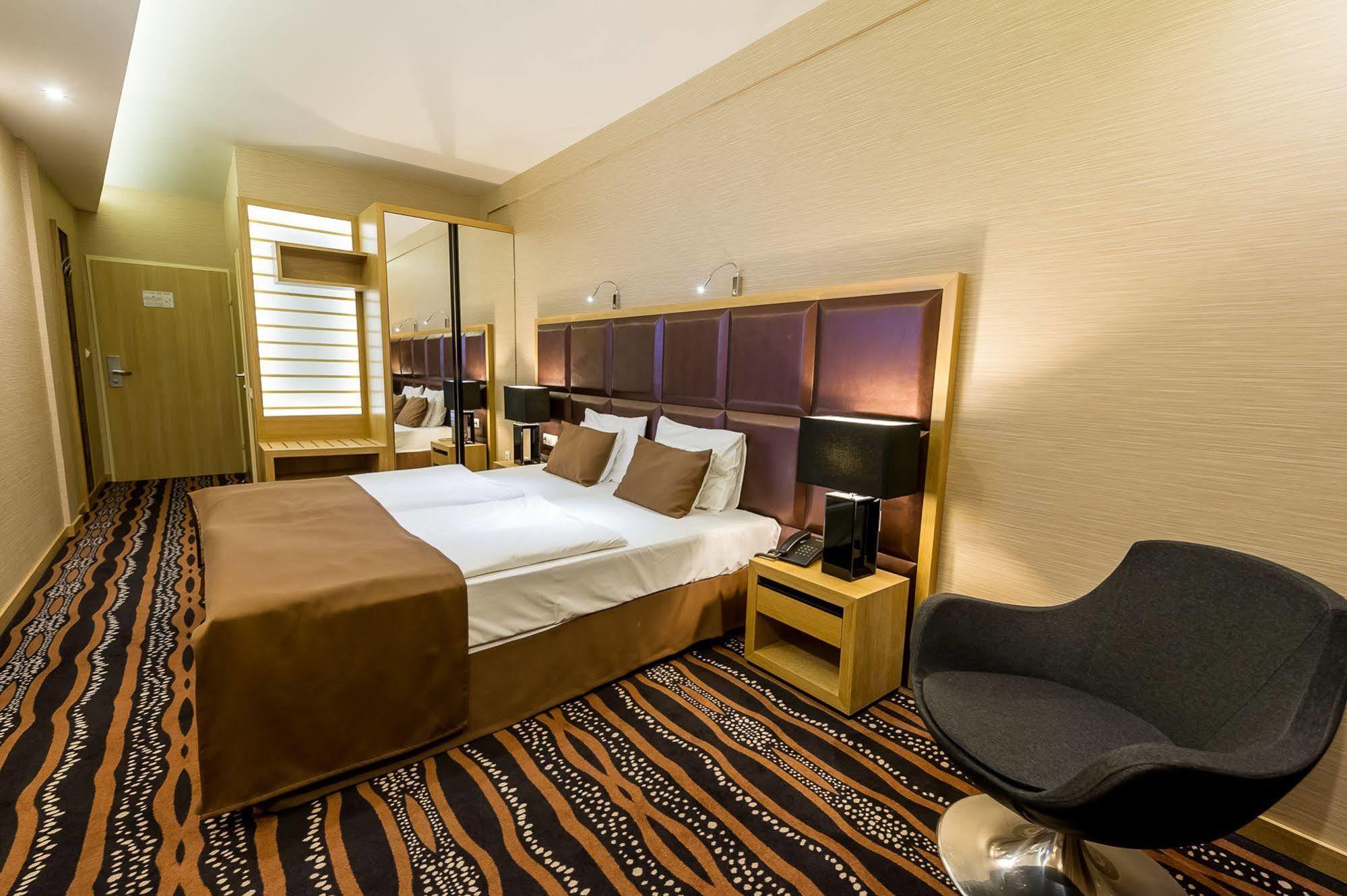 Aquaticum Debrecen Termal & Wellness Hotel Экстерьер фото